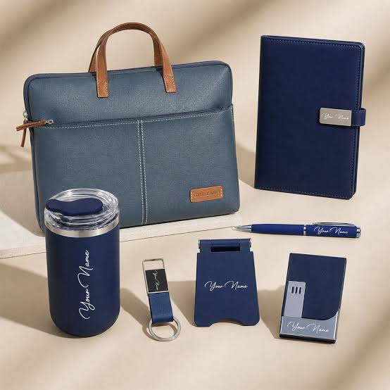 Customizable Travel Executive Client Kits - Image 2